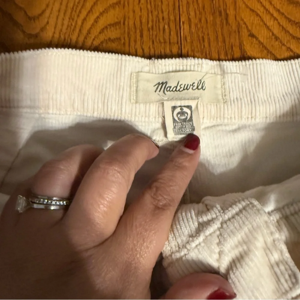 Madewell Emmett 2.0 Corduroy Wide Leg Pants in Cream Sz 30 Super Soft Minimalist
